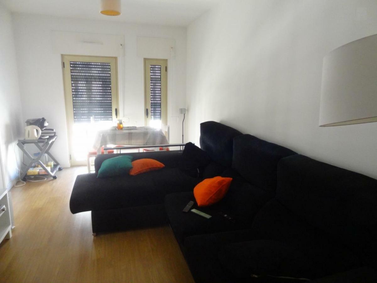 Black&white - Entrecampos Appartement Lissabon
